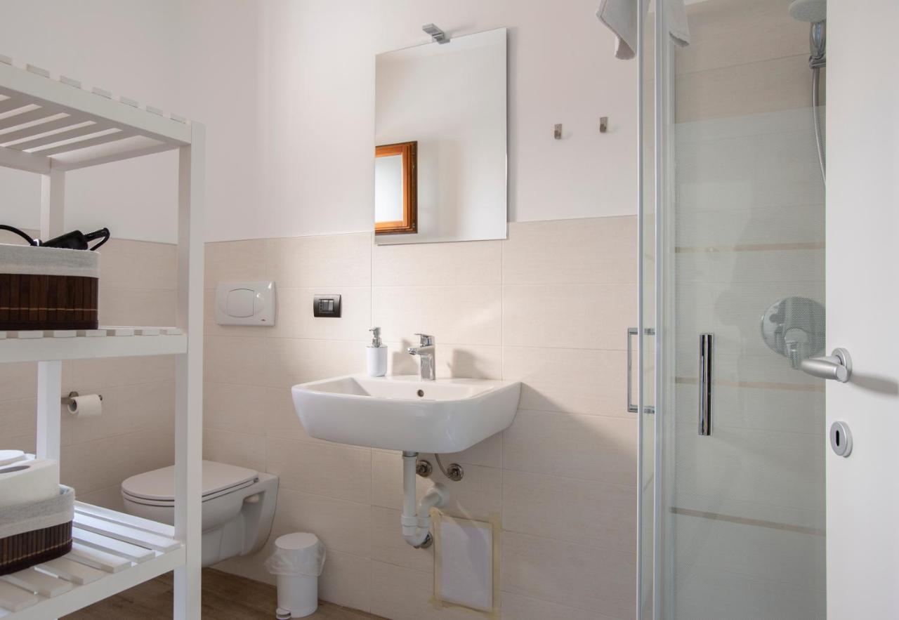 La Casa Del Sarto - Rooms And Apartments 레코 외부 사진
