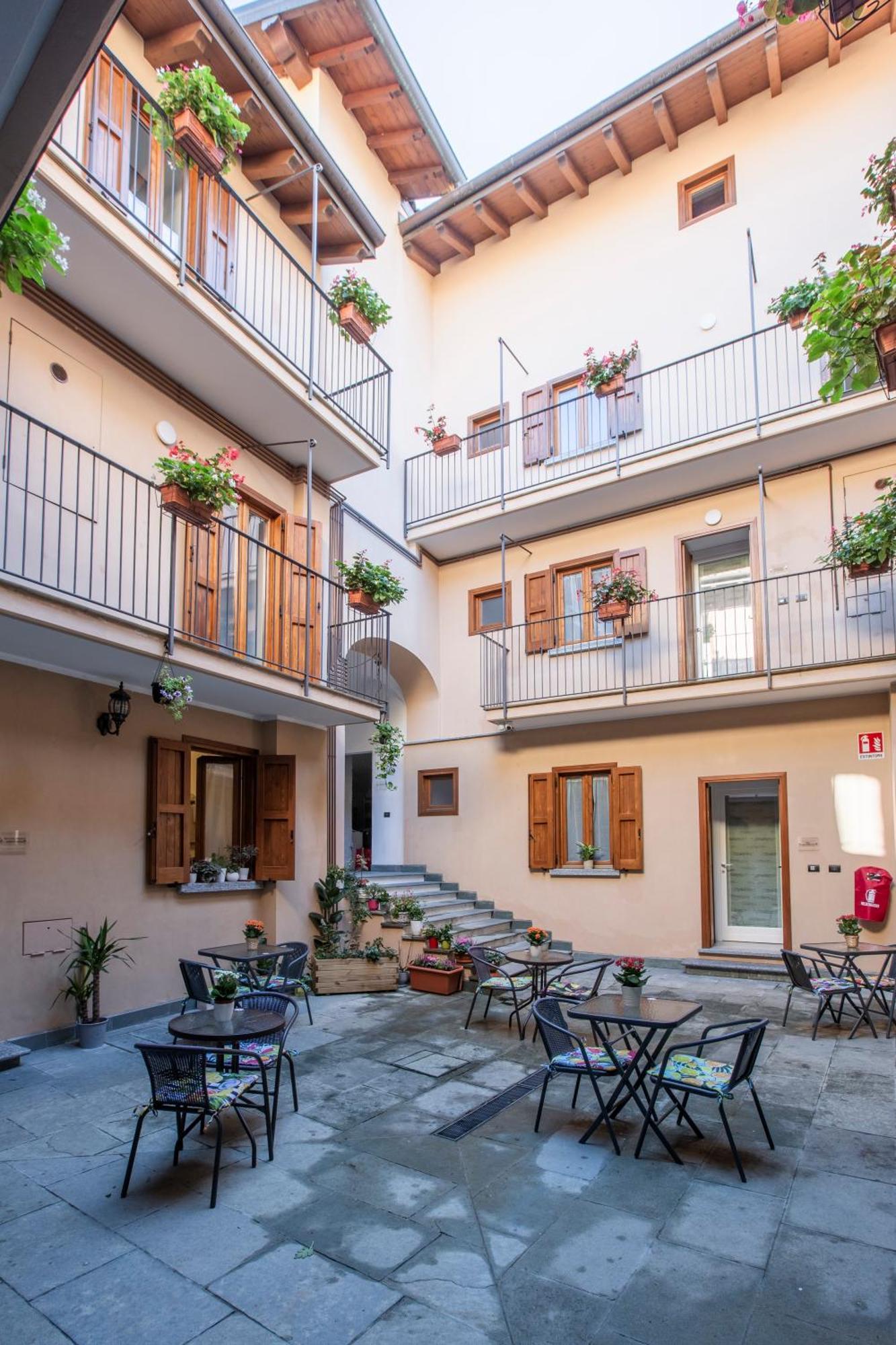 La Casa Del Sarto - Rooms And Apartments 레코 외부 사진