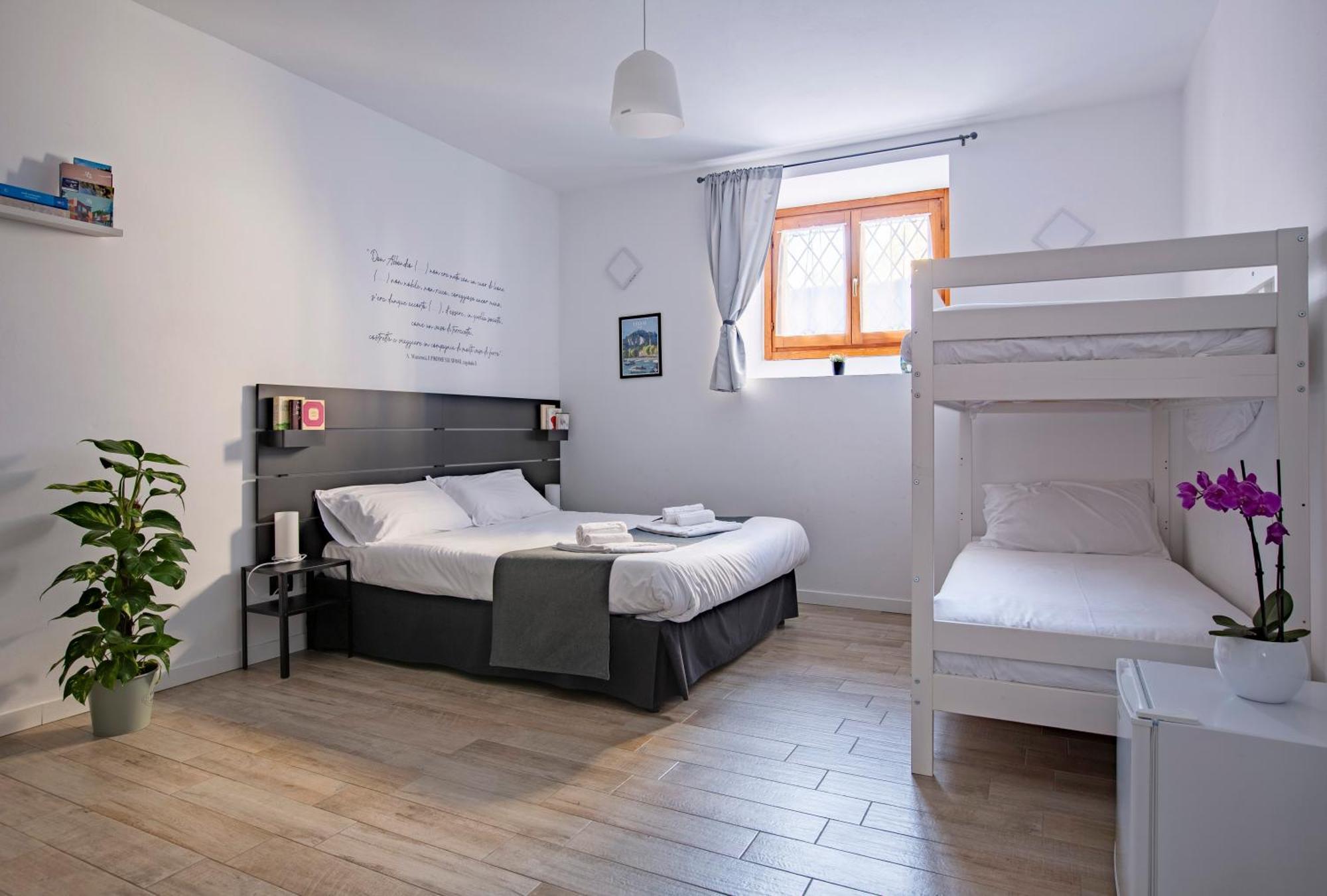 La Casa Del Sarto - Rooms And Apartments 레코 외부 사진
